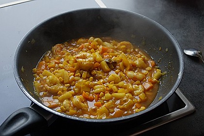 Exotische Reispfanne mit Ananas, Shrimps und Mangochutney 9