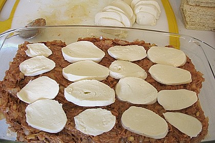 Brotauflauf mit Hackfleisch und Mozzarella 1
