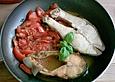 Lachssteak mit geschmorten Tomaten