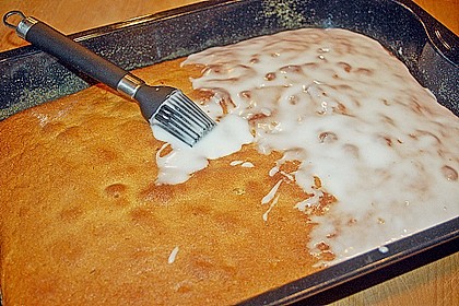 Schneller Zitronenkuchen auf dem Blech 50