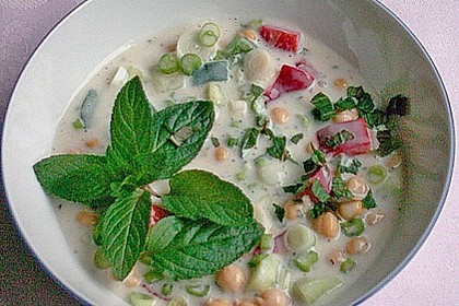 Kichererbsen in Joghurtso&szlig;e