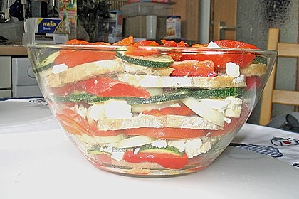 Mediterraner Schichtsalat