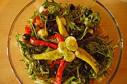 Mediterraner Schichtsalat 6