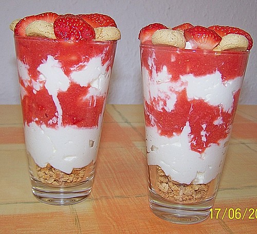 Erdbeerquark mit Ameretti (Rezept mit Bild) von matti | Chefkoch.de