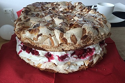 Himmelstorte mit Himbeeren 6
