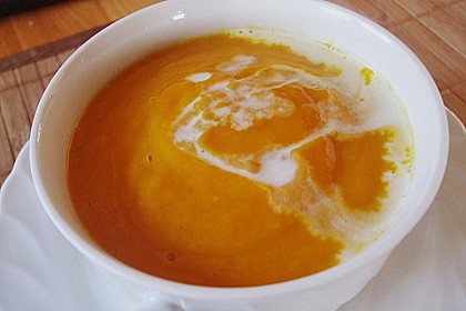 Kürbissuppe mit Ingwer und Kokosmilch 170