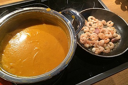 Kürbissuppe mit Ingwer und Kokosmilch 139