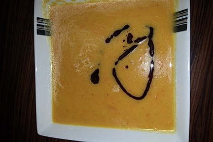 Kürbissuppe mit Ingwer und Kokosmilch 140