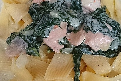 Bandnudeln mit frischem Spinat und Lachs 30