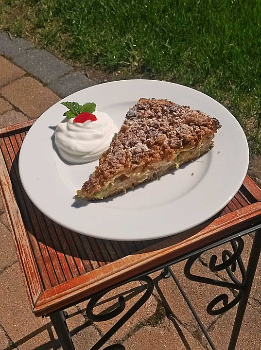 Apfel-Nuss-Kuchen mit Streuseln und Quarkcreme (Rezept mit Bild ...
