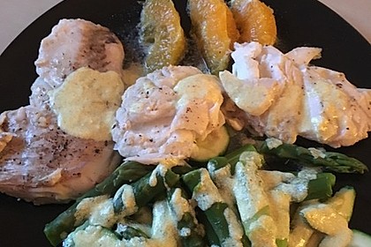 Kabeljaufilet auf grünem Spargel an Orangen-Curry-Sauce 10
