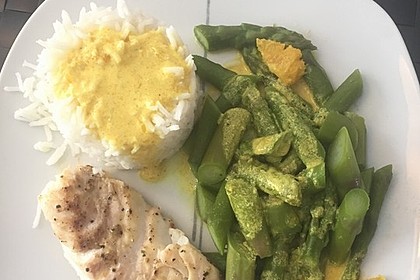 Kabeljaufilet auf grünem Spargel an Orangen-Curry-Sauce 7