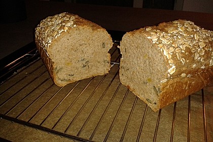 Dinkelvollkornbrot mit Körnern 18