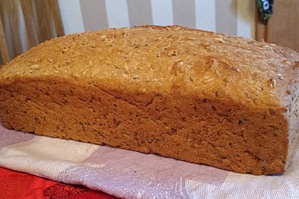 Dinkelvollkornbrot mit Körnern 4