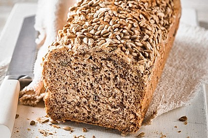Dinkelvollkornbrot mit Körnern 20