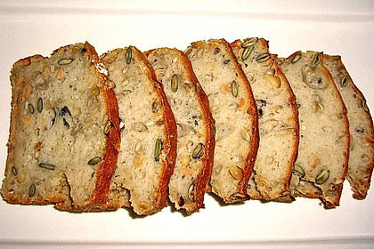 Dinkelvollkornbrot mit Körnern 11