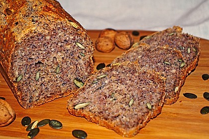 Dinkelvollkornbrot mit Körnern 10