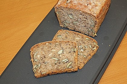 Dinkelvollkornbrot mit Körnern 27