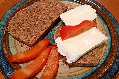 Dinkelvollkornbrot mit Körnern 21