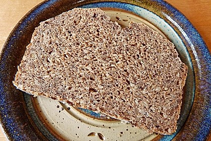Dinkelvollkornbrot mit Körnern 14