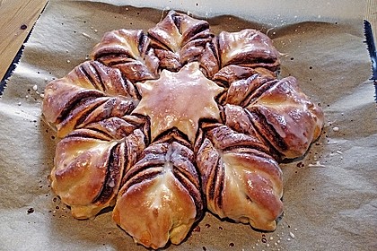 Blumen-Brioche mit Nutella 8