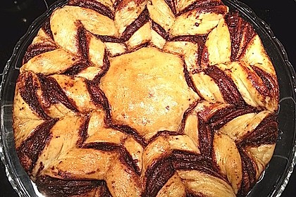 Blumen-Brioche mit Nutella 14