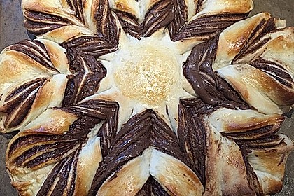 Blumen-Brioche mit Nutella 28
