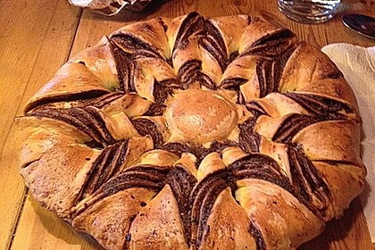 Blumen-Brioche mit Nutella 30