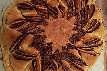 Blumen-Brioche mit Nutella 52