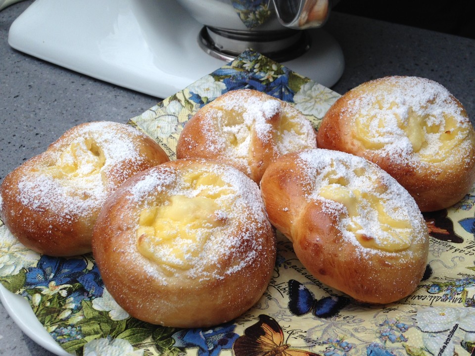 Hefeteilchen mit Pudding (Rezept mit Bild) von -Pustekuchen- | Chefkoch.de