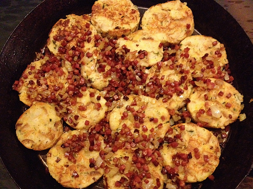 Gebratene Knödel mit Speck und Zwiebeln (Rezept mit Bild) | Chefkoch.de