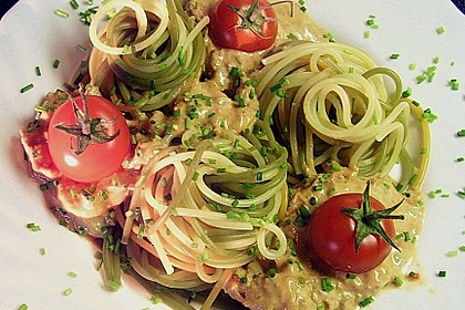 Spaghetti mit Thunfisch - Sahne - So&szlig;e