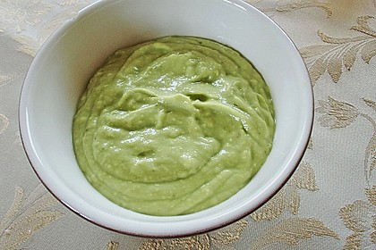 Avocado Creme mit Knoblauch 7