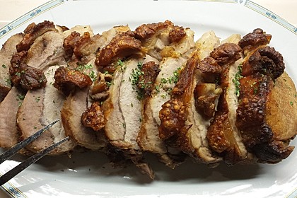 Klassischer bayerischer Schweinekrustenbraten 3
