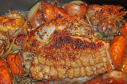 Klassischer bayerischer Schweinekrustenbraten 1