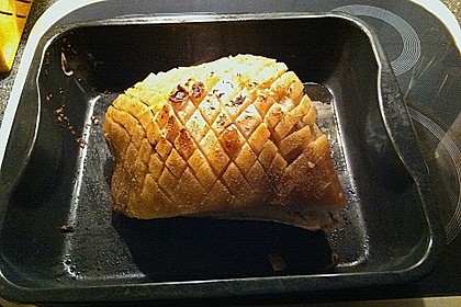 Klassischer bayerischer Schweinekrustenbraten 9