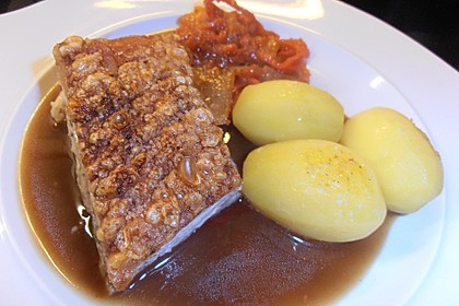 Klassischer bayerischer Schweinekrustenbraten 7