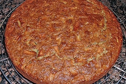 Möhren - Zucchini - Apfel - Kuchen 24
