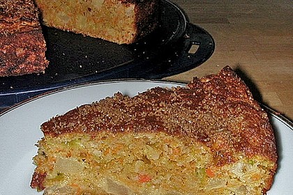 Möhren - Zucchini - Apfel - Kuchen 8