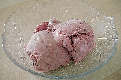 Cremiges Joghurteis 8