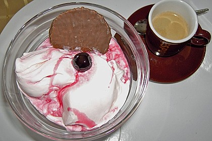 Cremiges Joghurteis 17