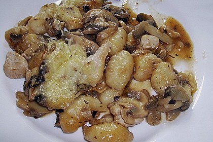 Auflauf mit Gnocchi, Pute und Champignons 6