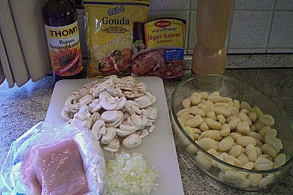 Auflauf mit Gnocchi, Pute und Champignons 13