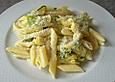 Penne mit Zucchetti an Parmesansauce