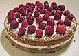 Schoko - Torte mit Himbeeren