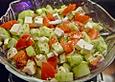 Mediterraner Tomaten - Gurkensalat mit Feta