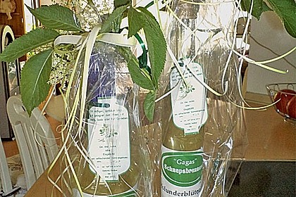 Erfrischender Holunderbl&uuml;tenlik&ouml;r 15