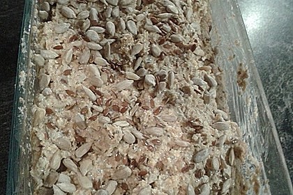 Eiweißbrot mit Sonnenblumenkernen 21
