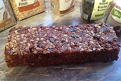 Eiweißbrot mit Sonnenblumenkernen 9
