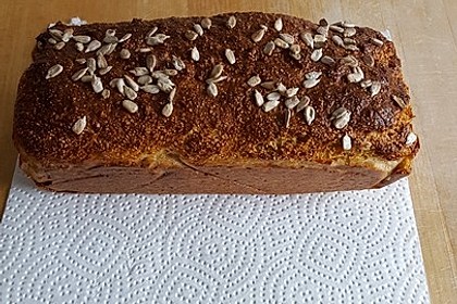Eiweißbrot mit Sonnenblumenkernen 17